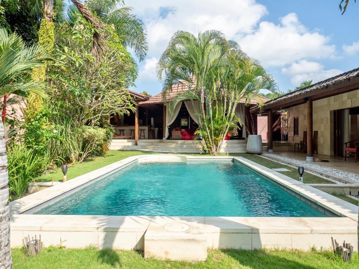 Villa Pilou Boutique Hotel Tanah Lot Exterior foto